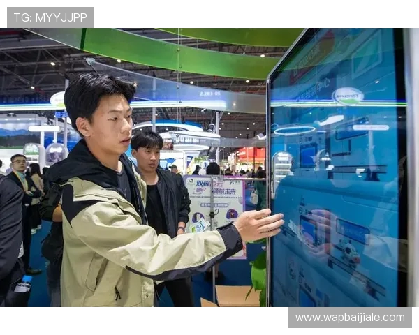 真人发牌百家家乐app专业客服全天在线，保障您的游戏安全与优质服务体验